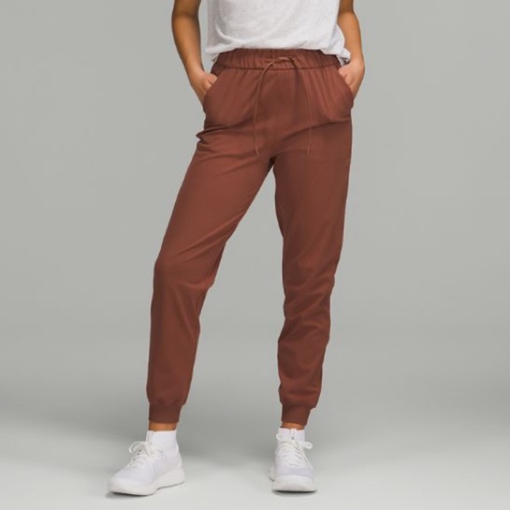 Lululemon Stretch High Rise Jogger NWT